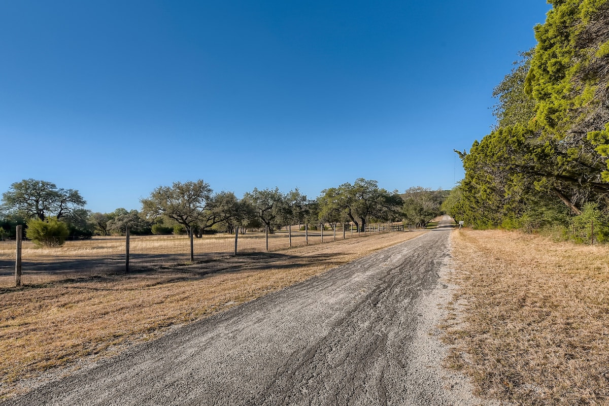 Cowboy Apartment with a quiet country road and open views.